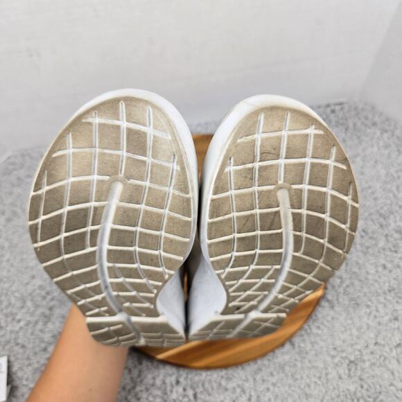 Oofos Womens 6 Oomg eeZee Low White Tan Camo Casual Recovery Daily Slip On Shoe - Picture 11 of 14